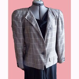 Vintage designer Krizia Elegant Plaid Wool Fitted Jacket Padded Shoulders 46 L